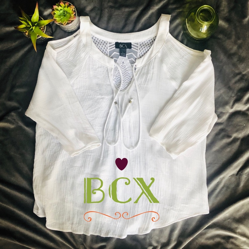 BCX - SZ. L WHITE TOP W/ COLD SHOULDER 3/4 SLEEVES